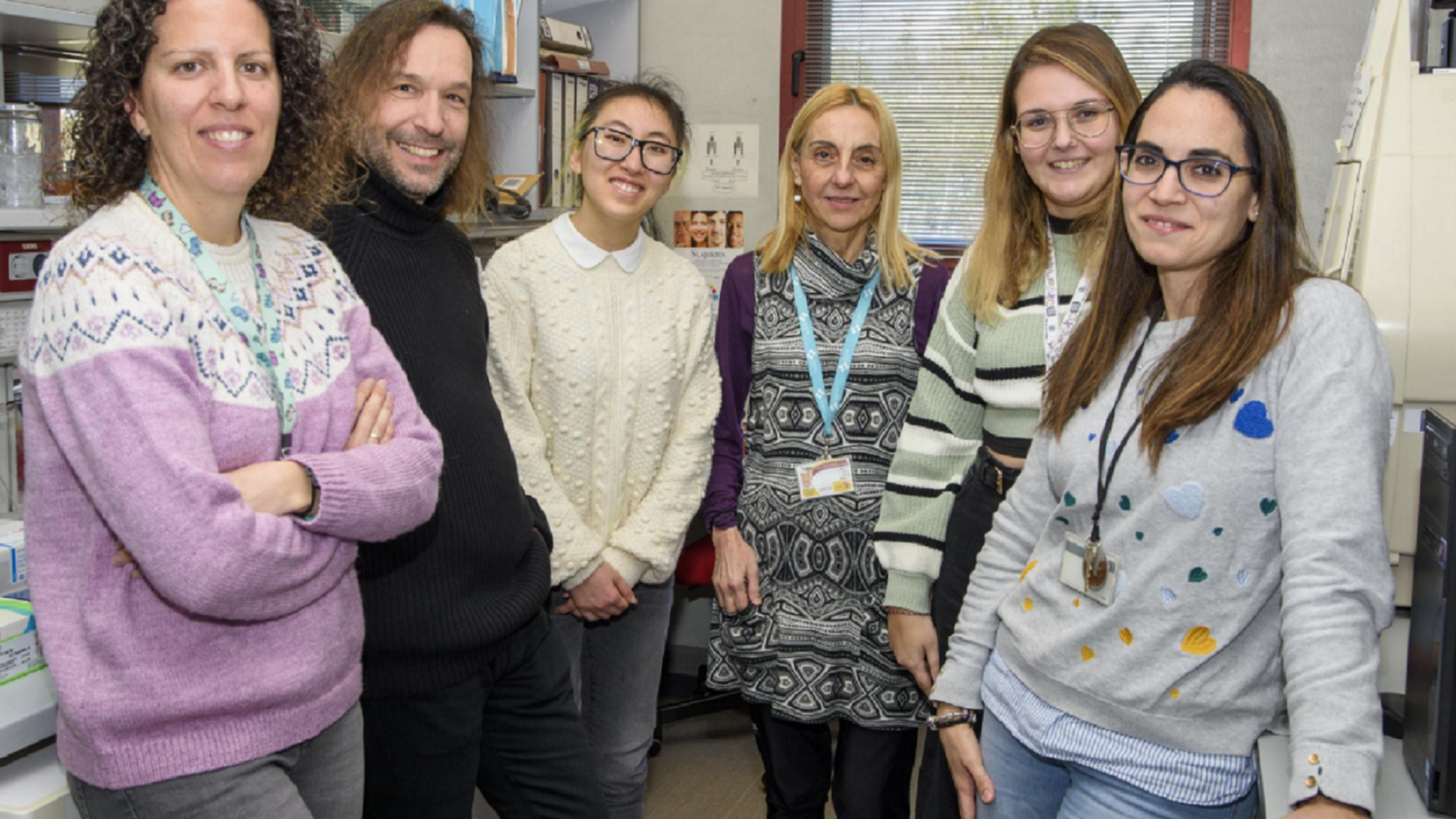 Members of the Lluis Montoliu group posing together