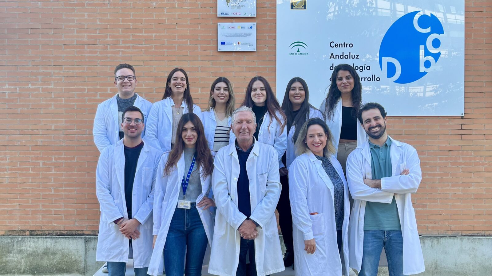 Members of the José A Sánchez Alcázar group posing together