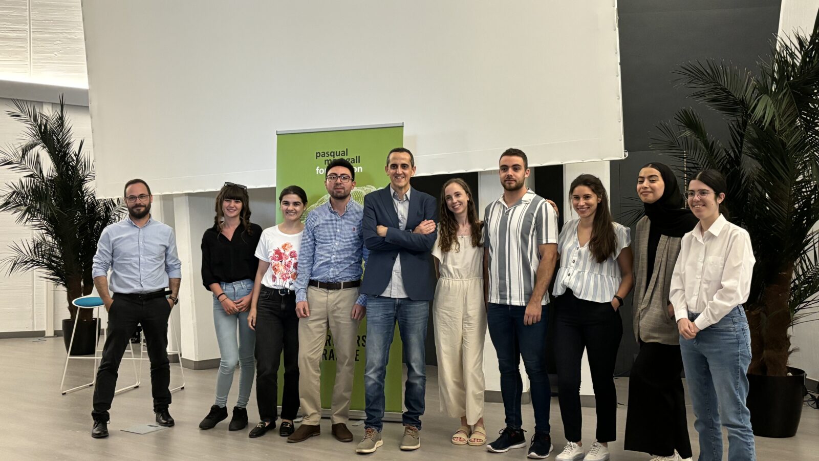 Members of the Jose Vicente Sanchez Mut group posing together