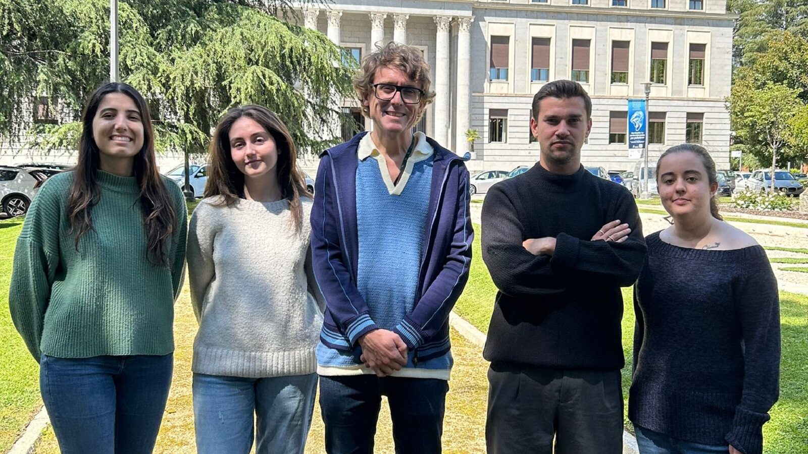 Members of the Javier Oroz group posing together
